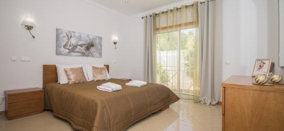 quarto1.1.jpg Villa in Albufeira to rent