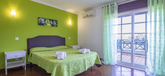 quarto1.jpg Holiday villas in Algarve