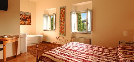 romantica.jpg Book a villa holiday in Italy