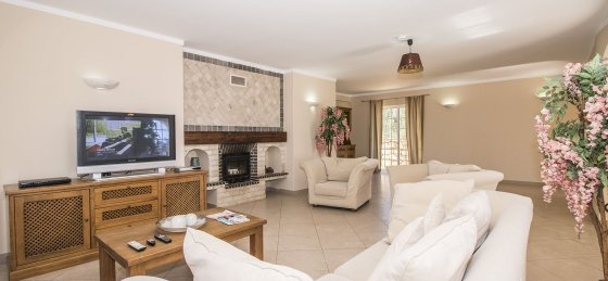 Holiday villas in Almancil