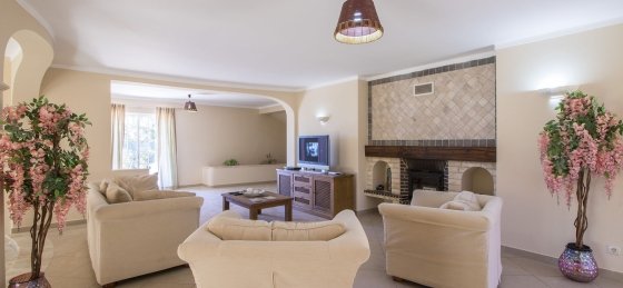 Book a villa holiday in Algarve