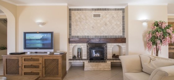 Book a villa in Almancil