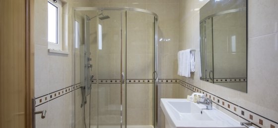 wc2.jpg Villas in Portugal