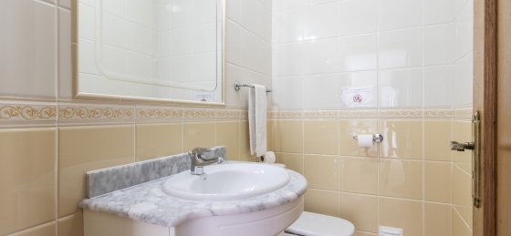 wc4_de_servico_rc.jpg Holiday home in Algarve villa booking