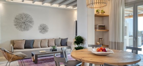 Holiday villas in Greece