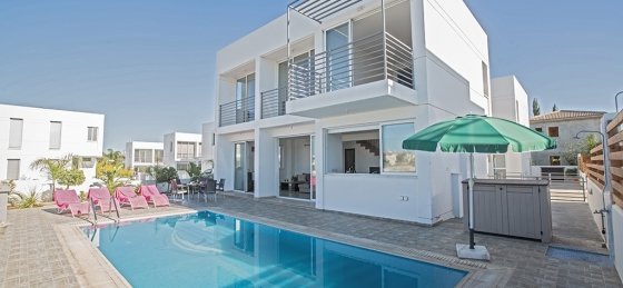 1.jpg Villa in Cyprus to rent