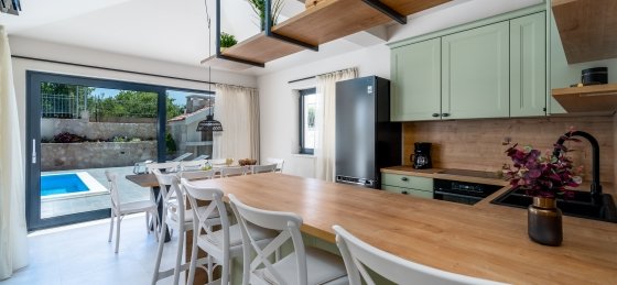 Book a villa in Omis