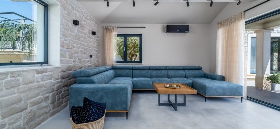 Villa holidays in Omis