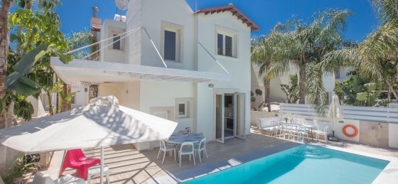 2.jpg Villa in Cyprus to rent