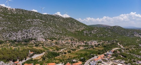 Book a villa in Omis