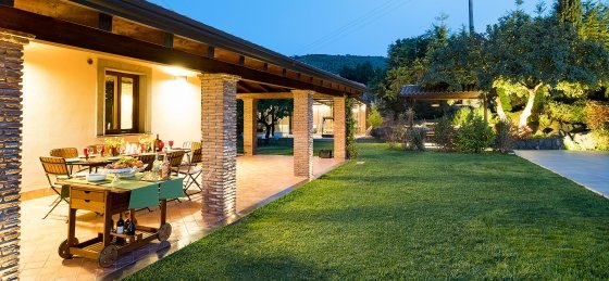 Book a villa in Acireale