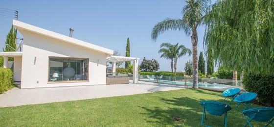 Holiday home in Cyprus villa booking