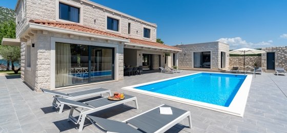Holiday home in Omis villa booking