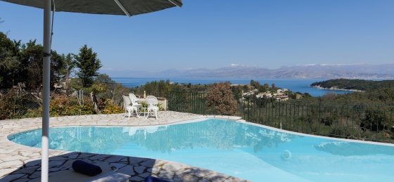 8r7a3835.jpg Villas in Kassiopi