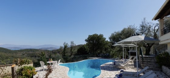 8r7a3836.jpg Holiday home in Kassiopi villa booking