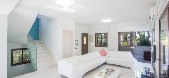 9.jpg Book a villa in Cyprus