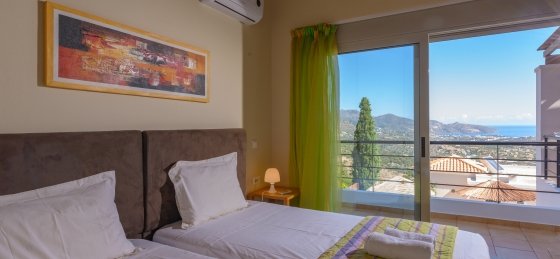 _-4031.jpg Book a villa in Greece