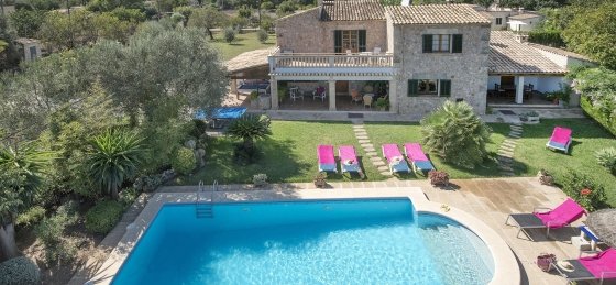 assumpcio_-_swimming_pool_01_2400x1600.jpg Villa rentals in Pollensa