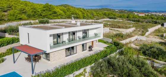 carerer_4.jpg Villas in Dalmatia