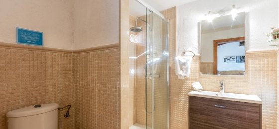 fontxica_-_bathroom_1-1_2400x1600ns17.jpg Villas in Puerto Pollensa