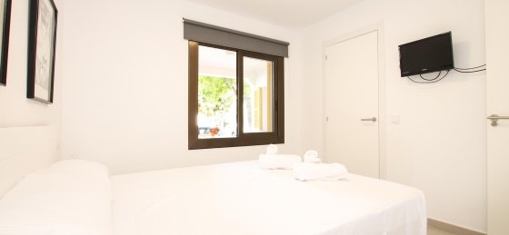 goleta_-_bedroom_1-3_2400x1600.jpg Villa rentals in Puerto Pollensa