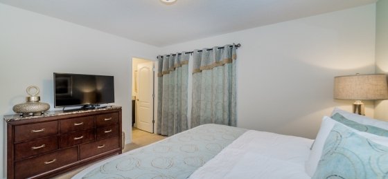 image_156997599.jpeg Holiday home in Windsor at Westside villa booking