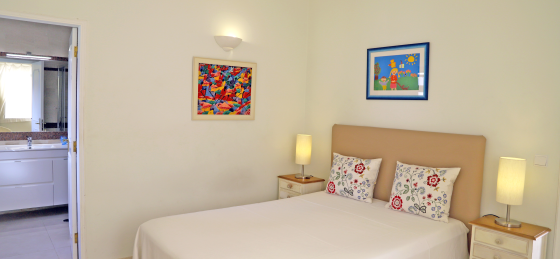 img_1934_edit.png Book a villa in Portugal