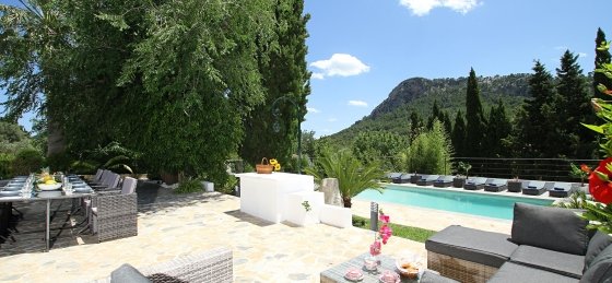 Book a villa in Pollensa