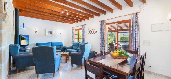 llorens_-_dining_room_2_2400x1600.jpg Villa holidays in Mallorca