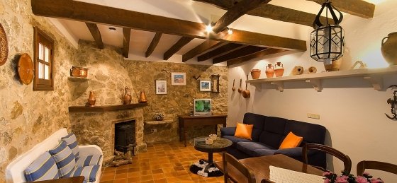 piedra_-_saloon_2_2400x1600.jpg Villa in Balearic Islands to rent
