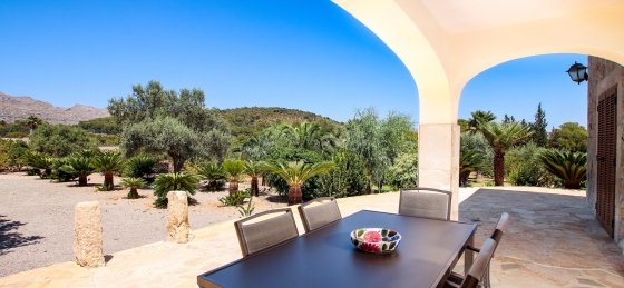 Book a villa in Spain