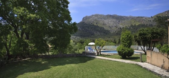 Book a villa in Spain