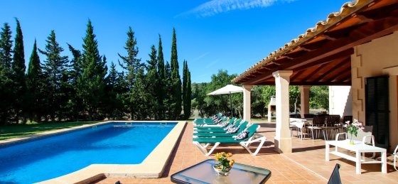 punta_colet_-_swimming_pool_b07_new.jpg Villa holidays in Spain