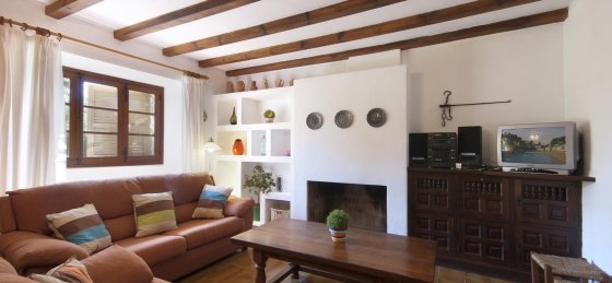 punxa_-_saloon_3_2400x1600.jpg Holiday villas in Pollensa