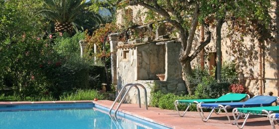 punxa_-_swimming_pool_09_2400x1600.jpg Book a villa holiday in Mallorca