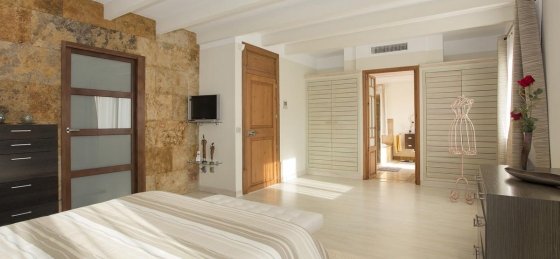 raconet_-_bedroom_1-2_1200x800ns.jpg Book a villa holiday in Spain