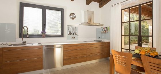 raconet_-_kitchen_1_1200x800ns.jpg Villa holidays in Balearic Islands