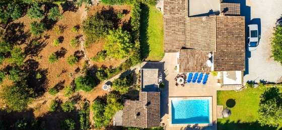 rei_vila_-_swimming_pool_10_2400x1600.jpg Book a villa in Spain