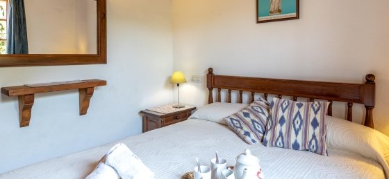 rosa_-_bedroom_1-2_2400x160018.jpg Book a villa holiday in Spain