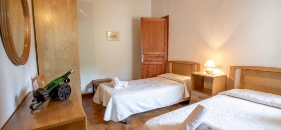 rosa_-_bedroom_3-1_2400x160018.jpg Villa in Mallorca to rent