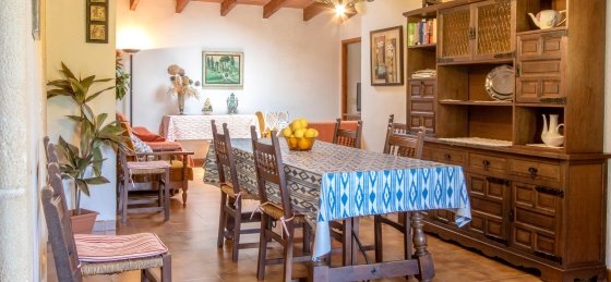 rosa_-_dining_room_2_2400x160018.jpg Book a villa in Balearic Islands