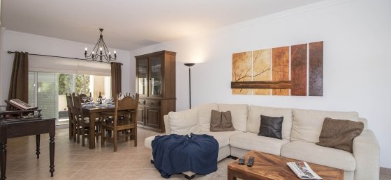 sala7.jpg Villa holidays in Almancil