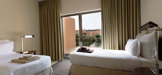 salgados_beach_villas_-_bedroom_2.jpg Villa rentals in Algarve