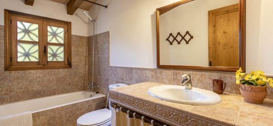 sort_-_bathroom_2-2_2400x1600.jpg Holiday home in Pollensa villa booking