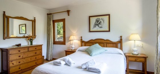 sort_-_bedroom_1-1_2400x1600.jpg Holiday villas in Spain