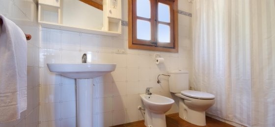varella_-_bathroom_2-1_2400x1600.jpg Villas in Balearic Islands