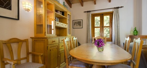 varella_-_saloon_2_2400x1600.jpg Book a villa holiday in Mallorca