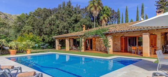 01-min.jpg Villa in Pollensa to rent