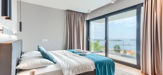 10_2.jpg Villa holidays in Hvar