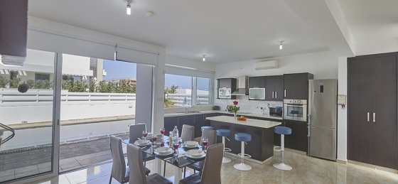 12.jpg Villa holidays in Cyprus